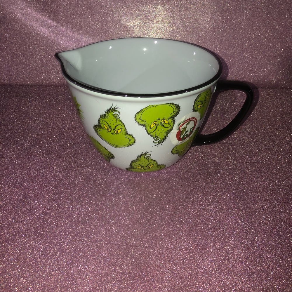 💚 Grinch Themed Mixing Bowl - 65th Anniversary